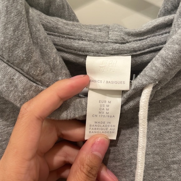 basic hoodie - Picture 3 of 3